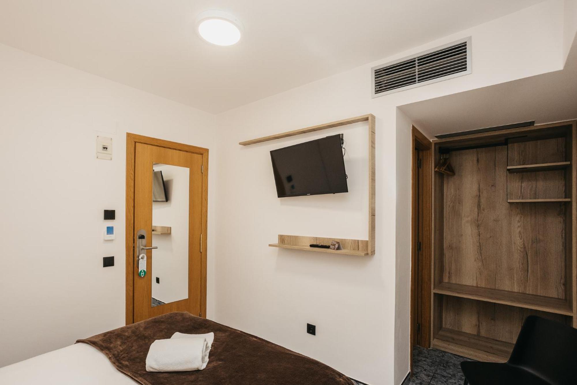 La Trobada Hotel Sport Ripoll Exteriér fotografie