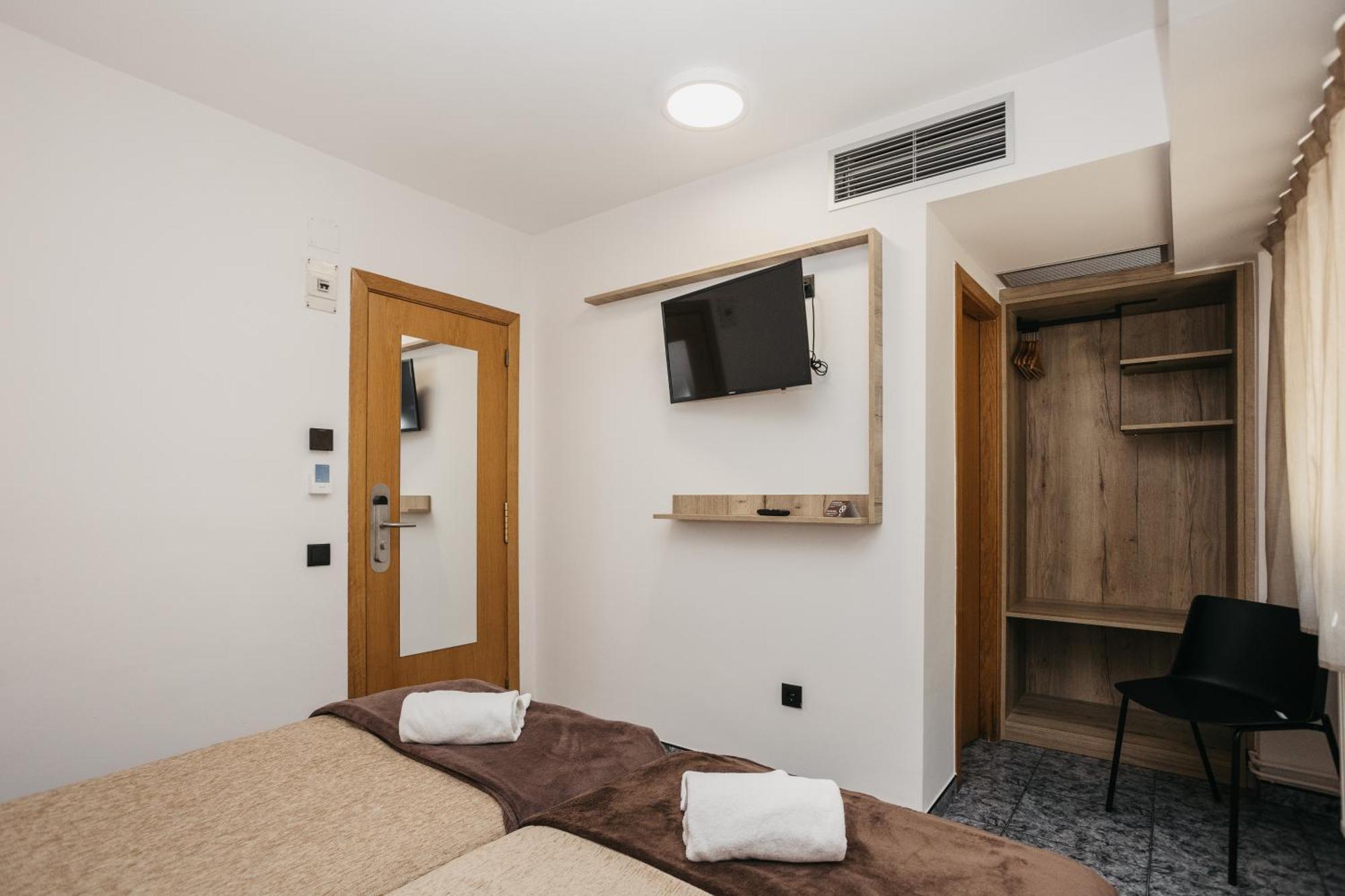 La Trobada Hotel Sport Ripoll Exteriér fotografie